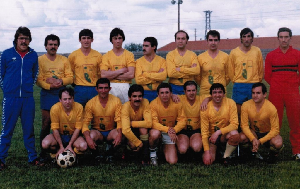 Plantilla en un partido de 1978