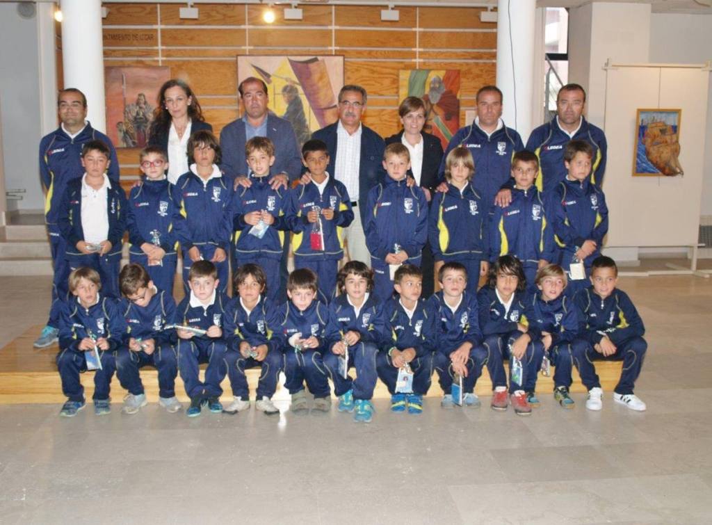 El Ayuntamiento recibe oficialmente al equipo Benjamín como campeón&nbsp;provincial