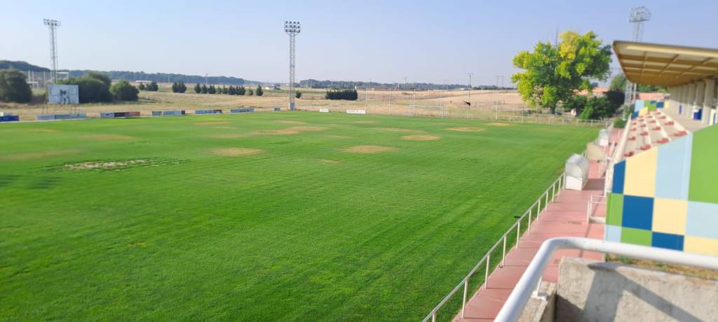 Mejoras en el sistema de riego y cuidado del césped de San&nbsp;Miguel